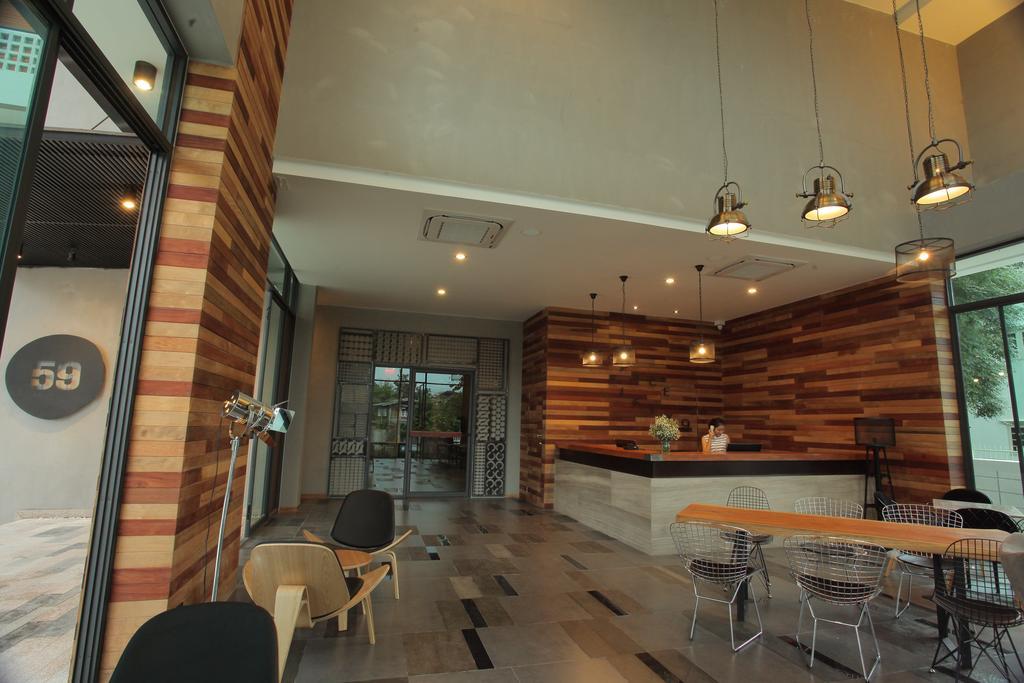 Space59 Hotel Ratchaburi Extérieur photo